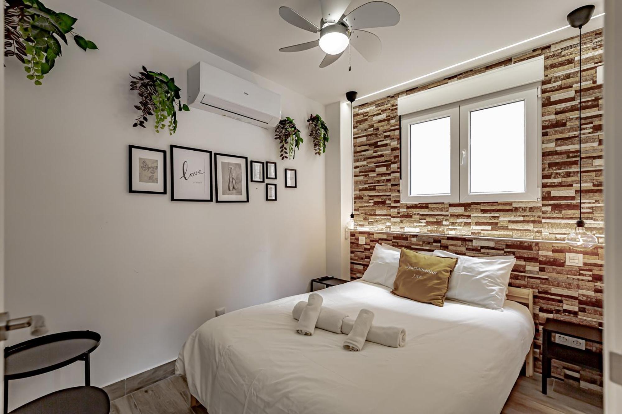 Apartamentos Santiago Cordero 马德里 外观 照片