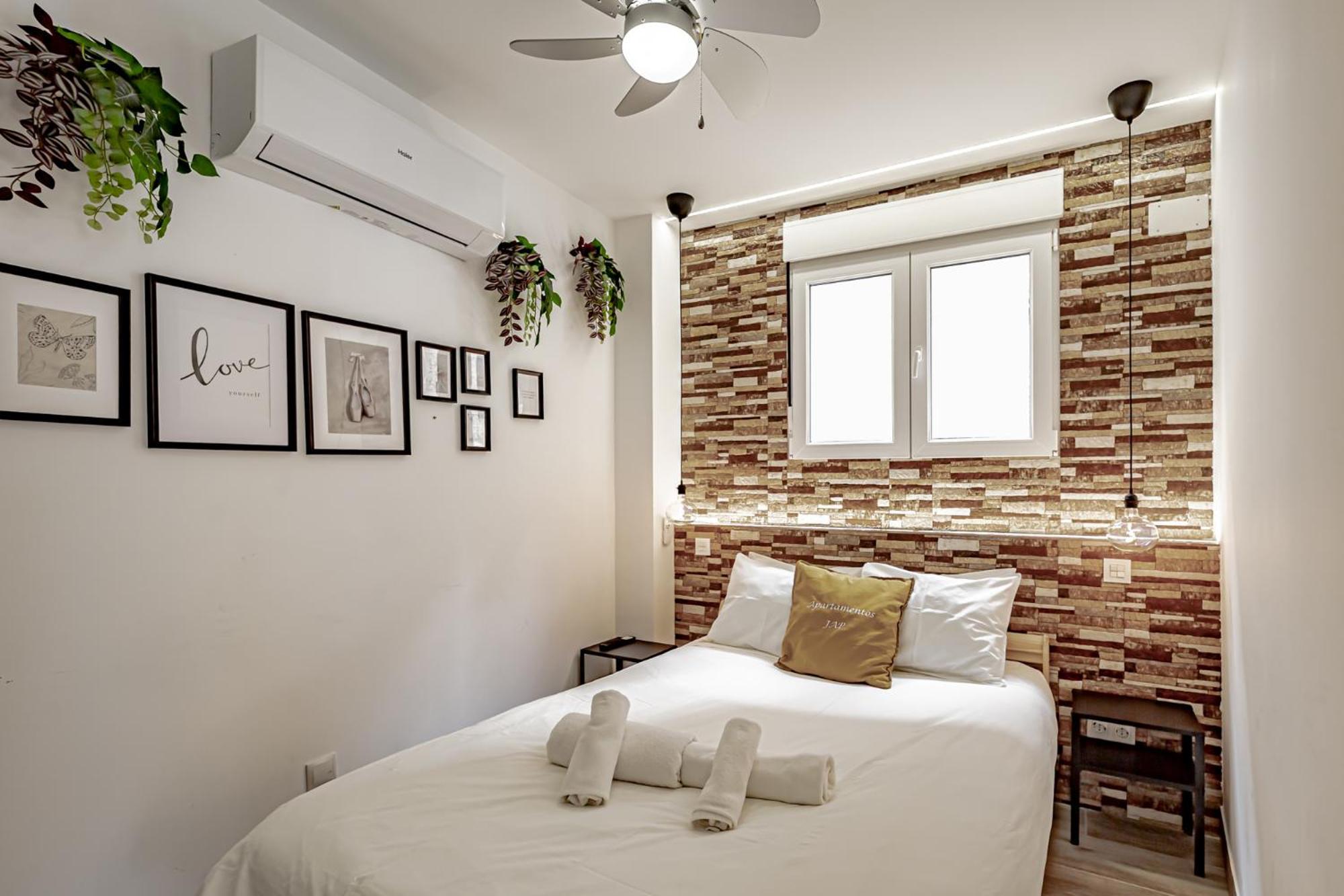 Apartamentos Santiago Cordero 马德里 外观 照片